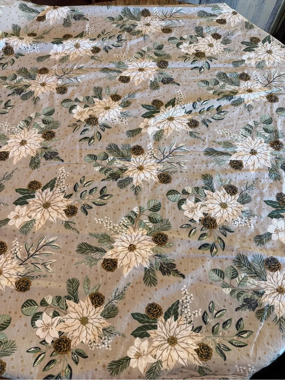 Rachel Ashwell The Farmhouse Christmas Poinsettia Tablecloth 46x58 beige white